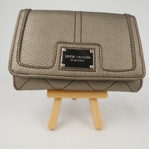 RELIC Wallet Womens Metallic Gold Clutch With Snap Closure Faux Leather - Picture 16 of 16